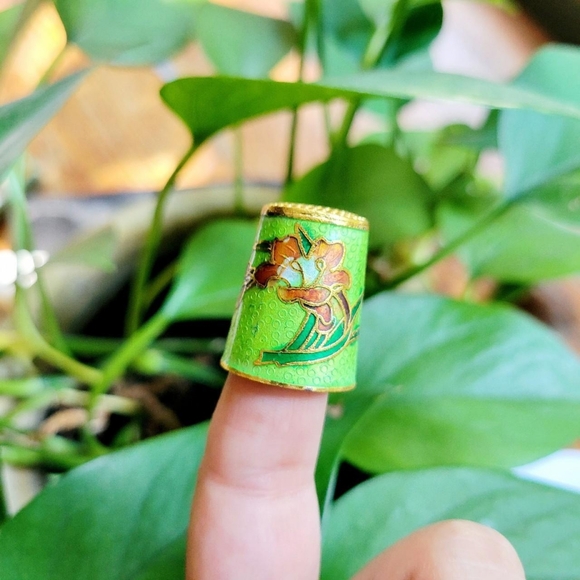 Vintage Floral Cloisonne Thimble - Picture 3 of 8